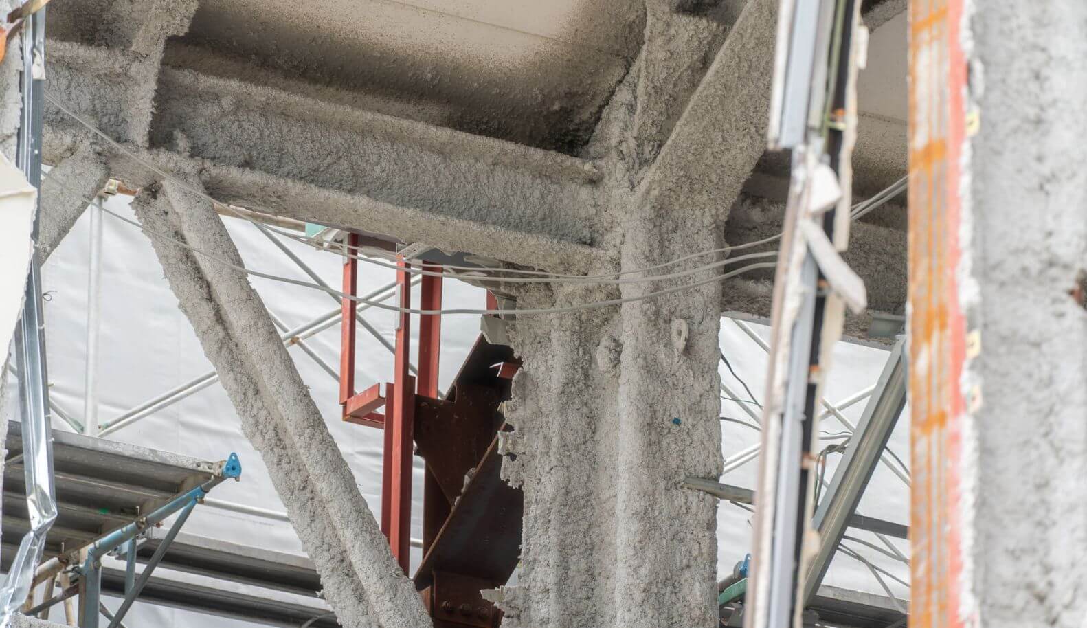 アスベスト対策解体工事・処分